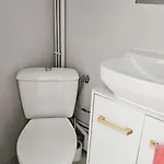 Apartamento Cozy Little Parisian Nest, Perfect For 2 People *