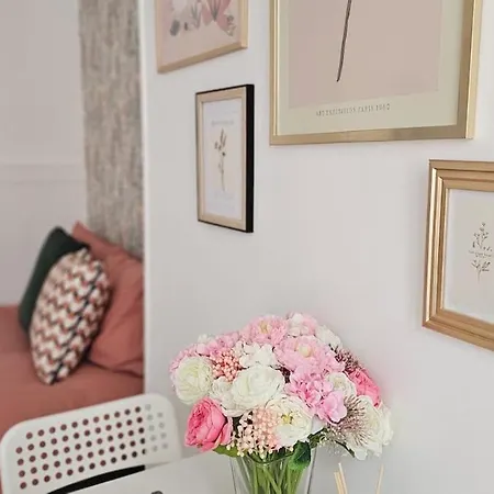 Cozy Little Parisian Nest, Perfect For 2 People Apartamento Paris