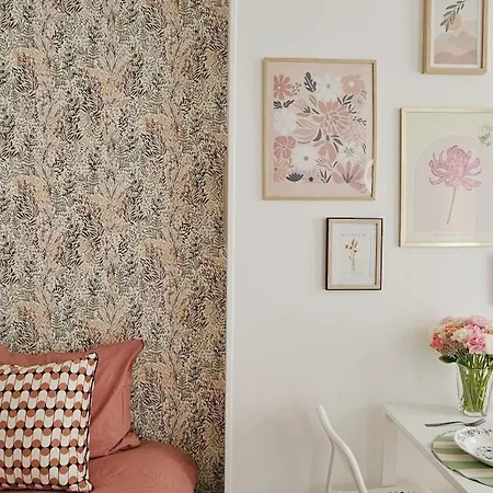 Cozy Little Parisian Nest, Perfect For 2 People
